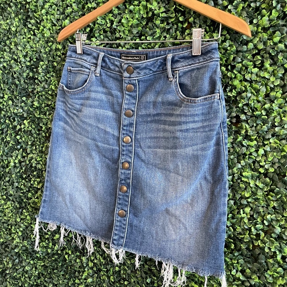 Abercrombie & Fitch Button Up Denim Skirt - Picture 3 of 10